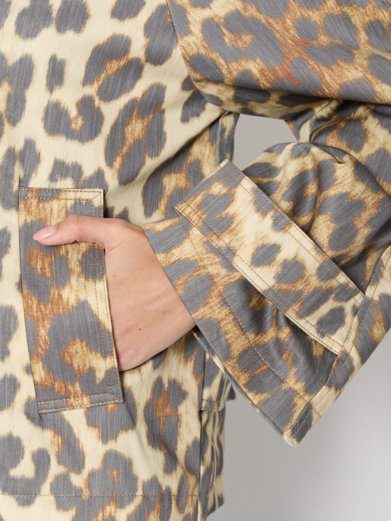 MURIEL | Trench court imprimé léopard